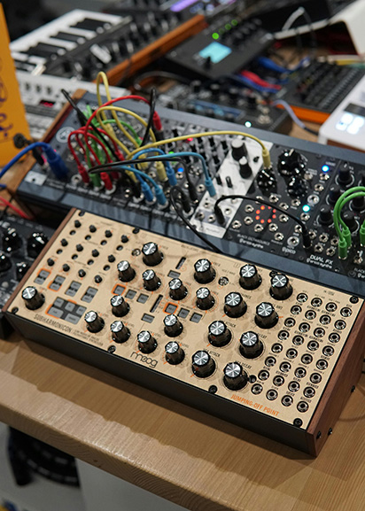 music_moogsynth_p